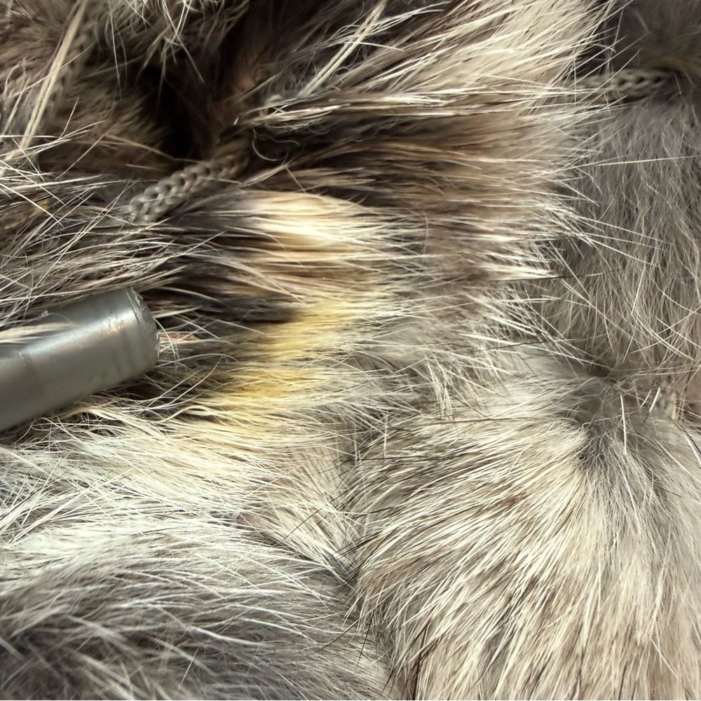 Genuine Rabbit Fur Pom Pom Scarf Silver Gray Frost Mobwife Old Hollywood Glam - Picture 9 of 10